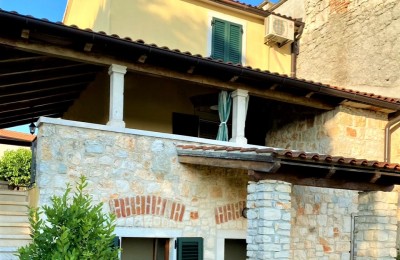Bella casa in pietra ristrutturata nelle vicinanze di Parenzo